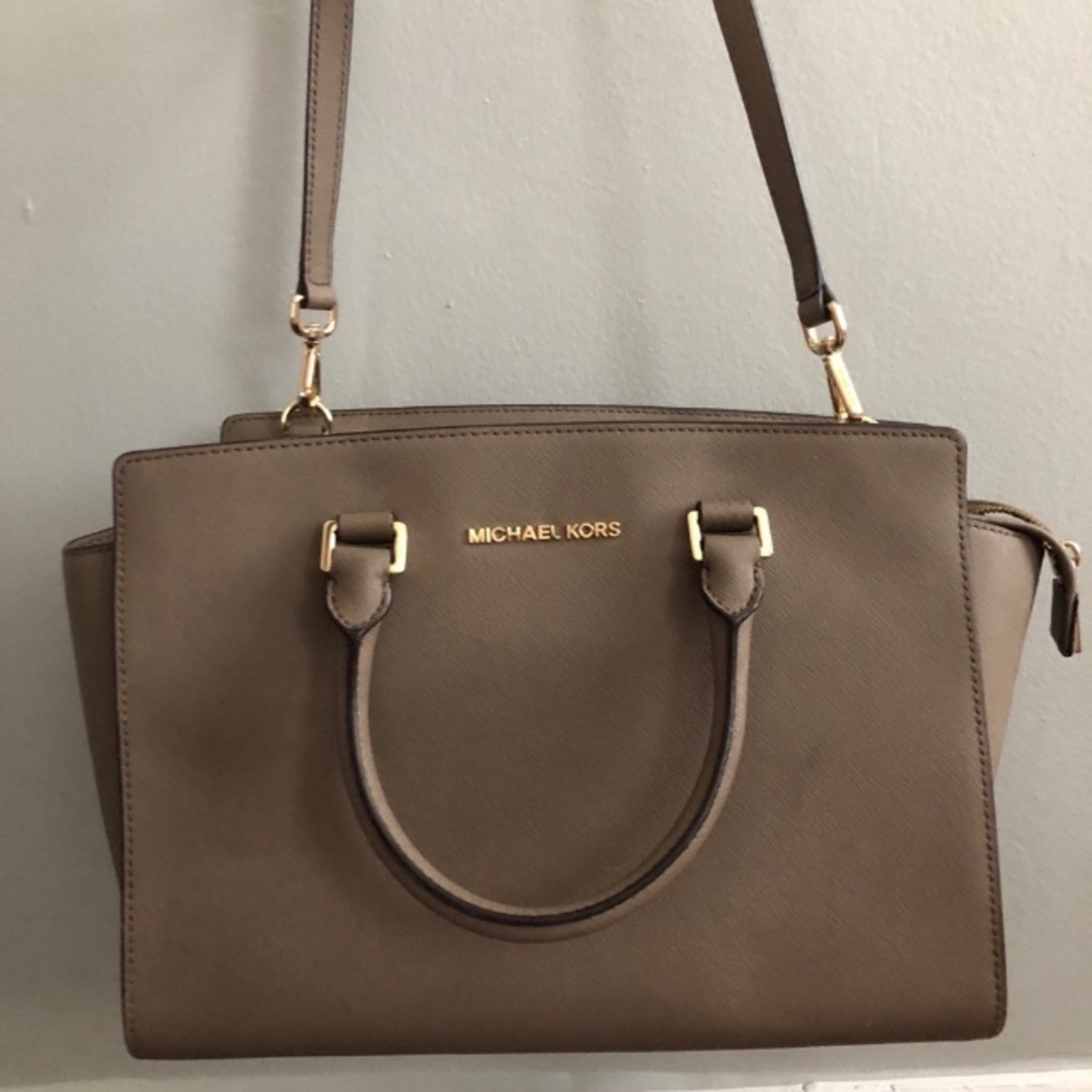Michael kors purse